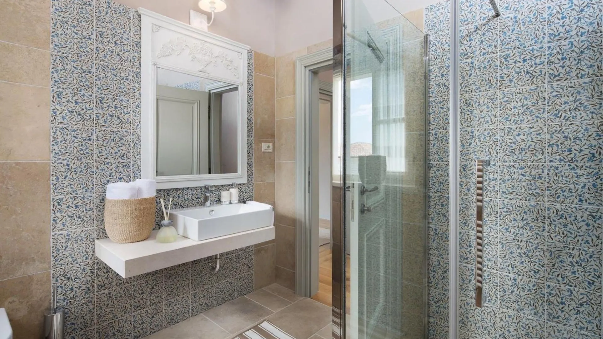Luxurioese Villa Elena Mit Pool Und Panoramablick Ladici 0*,
