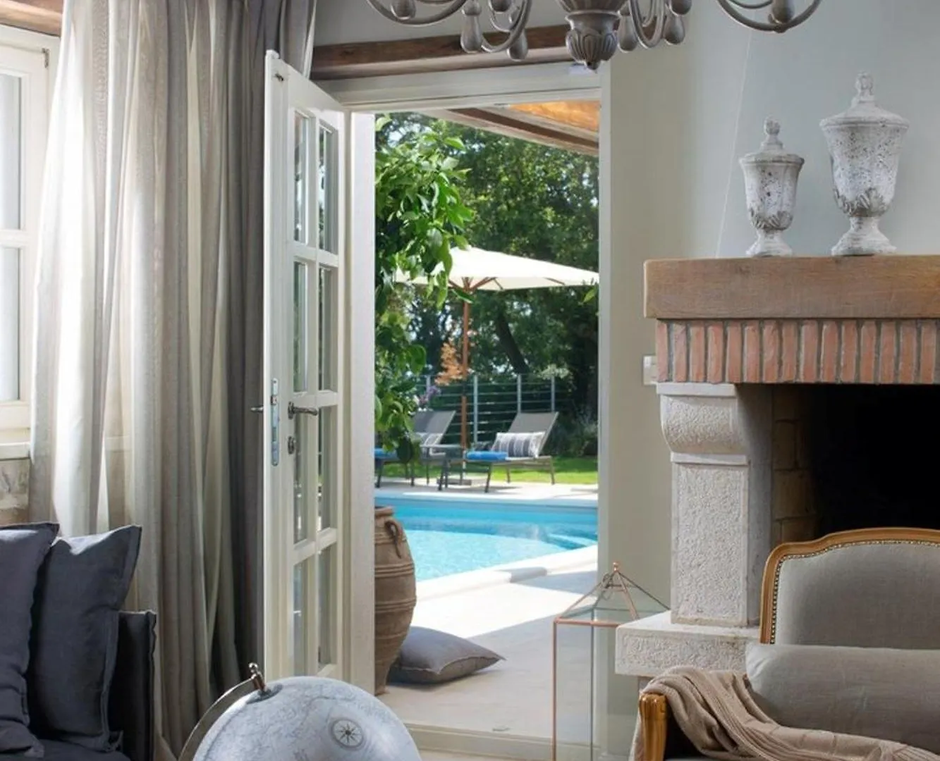 Hébergement de vacances Luxurioese Villa Elena Mit Pool Und Panoramablick Ladici