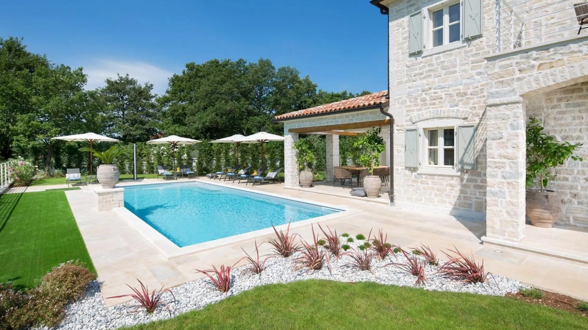 Hébergement de vacances Luxurioese Villa Elena Mit Pool Und Panoramablick Ladici