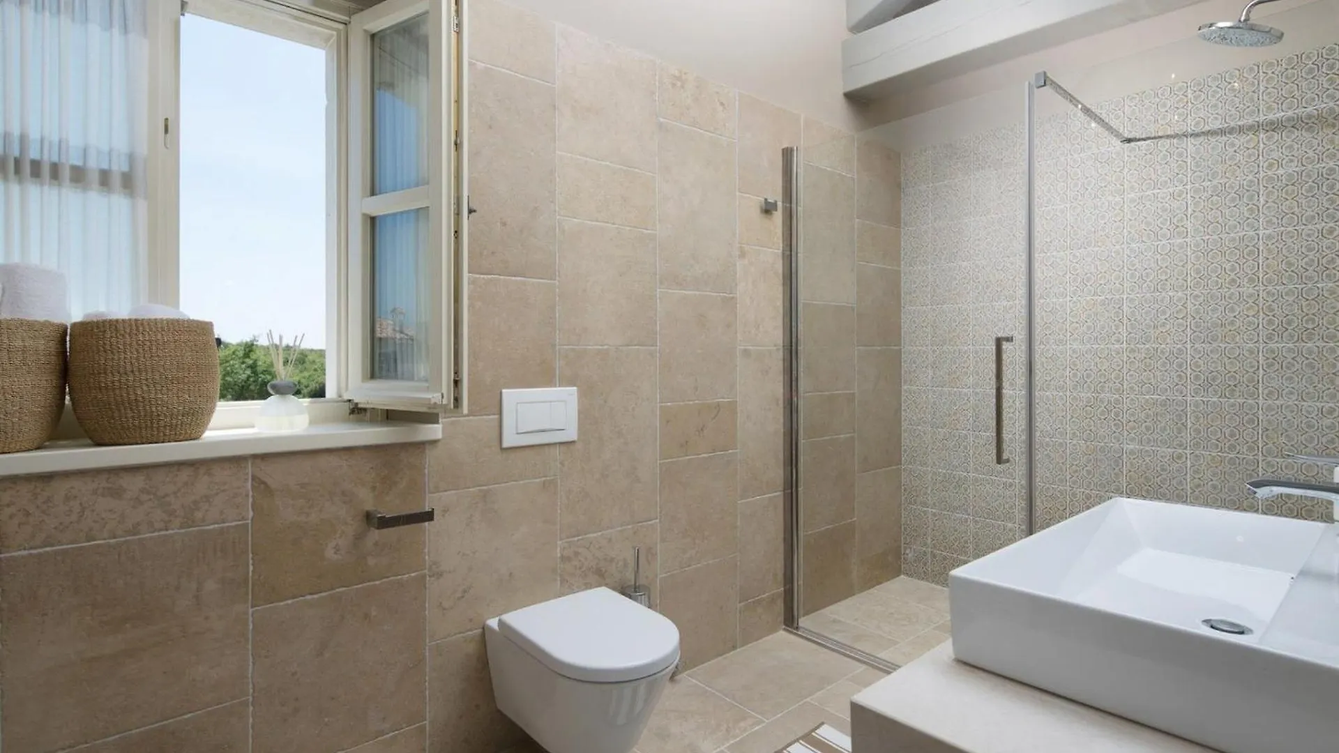 Luxurioese Villa Elena Mit Pool Und Panoramablick Ladici Holiday home